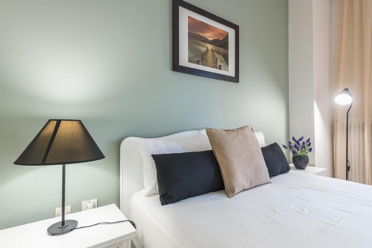 Sophisticated Family House With Acropolis View Apartment เอเธนส์ ภายนอก รูปภาพ
