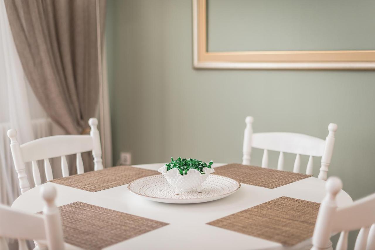 Sophisticated Family House With Acropolis View Apartment เอเธนส์ ภายนอก รูปภาพ