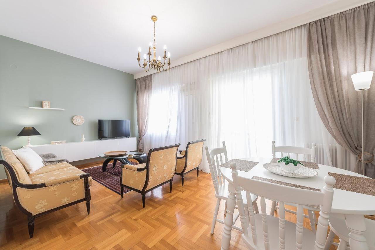 Sophisticated Family House With Acropolis View Apartment เอเธนส์ ภายนอก รูปภาพ
